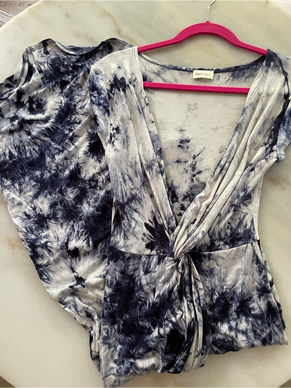 Rolla Coster Black & White Tie-Dye Twist-Front V-Neck Top